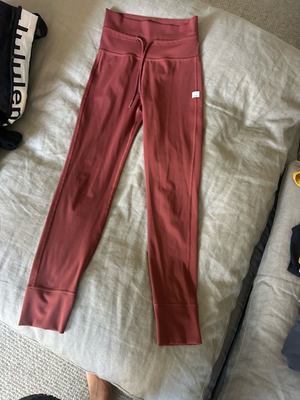 Vuori High-Waist Rust Leggings